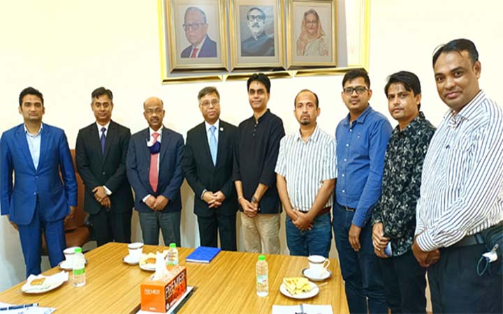 অবৈধ প্রবাসী বাংলাদেশীদের বৈধকরণের সময়সীমা বাড়ানোর চেষ্টা চলছে: হাইকমিশনার